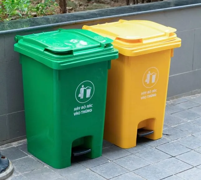Thùng rác nhựa đạp chân 60 lít 