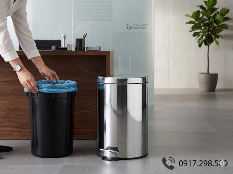SO SÁNH THÙNG RÁC INOX 12L, 20L VÀ 30L: KÍCH THƯỚC NÀO PHÙ HỢP CHO GÓC LÀM VIỆC?